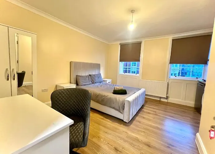 C.London, Zone 1. Double Studio, Moments From Oxford St